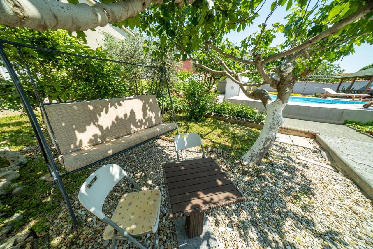 Villa Lulic Vir Exterior photo